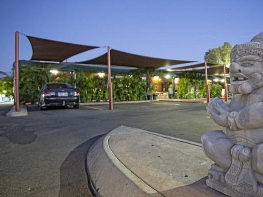 Cattrall Park Motel Karratha Exteriör bild